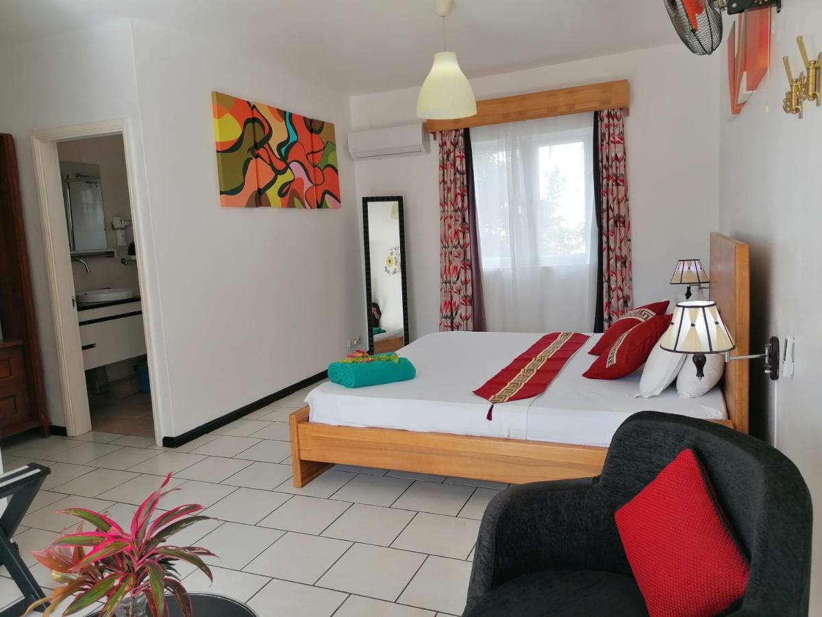 Montagu Apartment Flic en Flac Екстер'єр фото