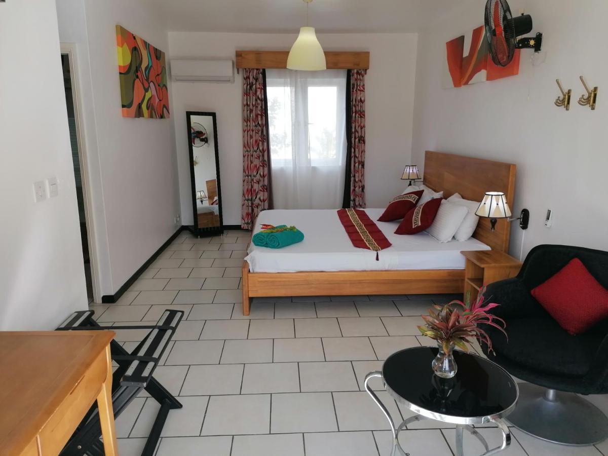 Montagu Apartment Flic en Flac Екстер'єр фото