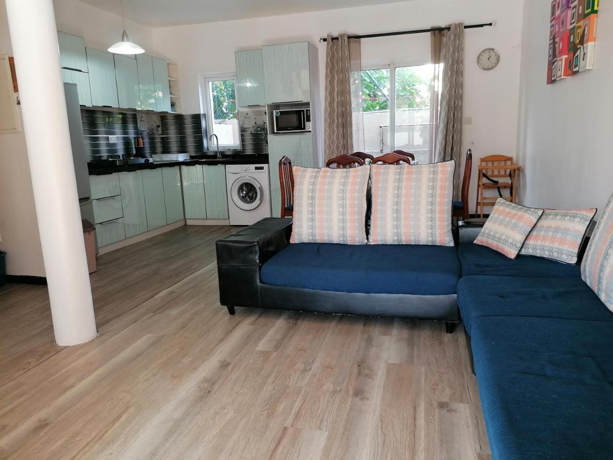 Montagu Apartment Flic en Flac Екстер'єр фото